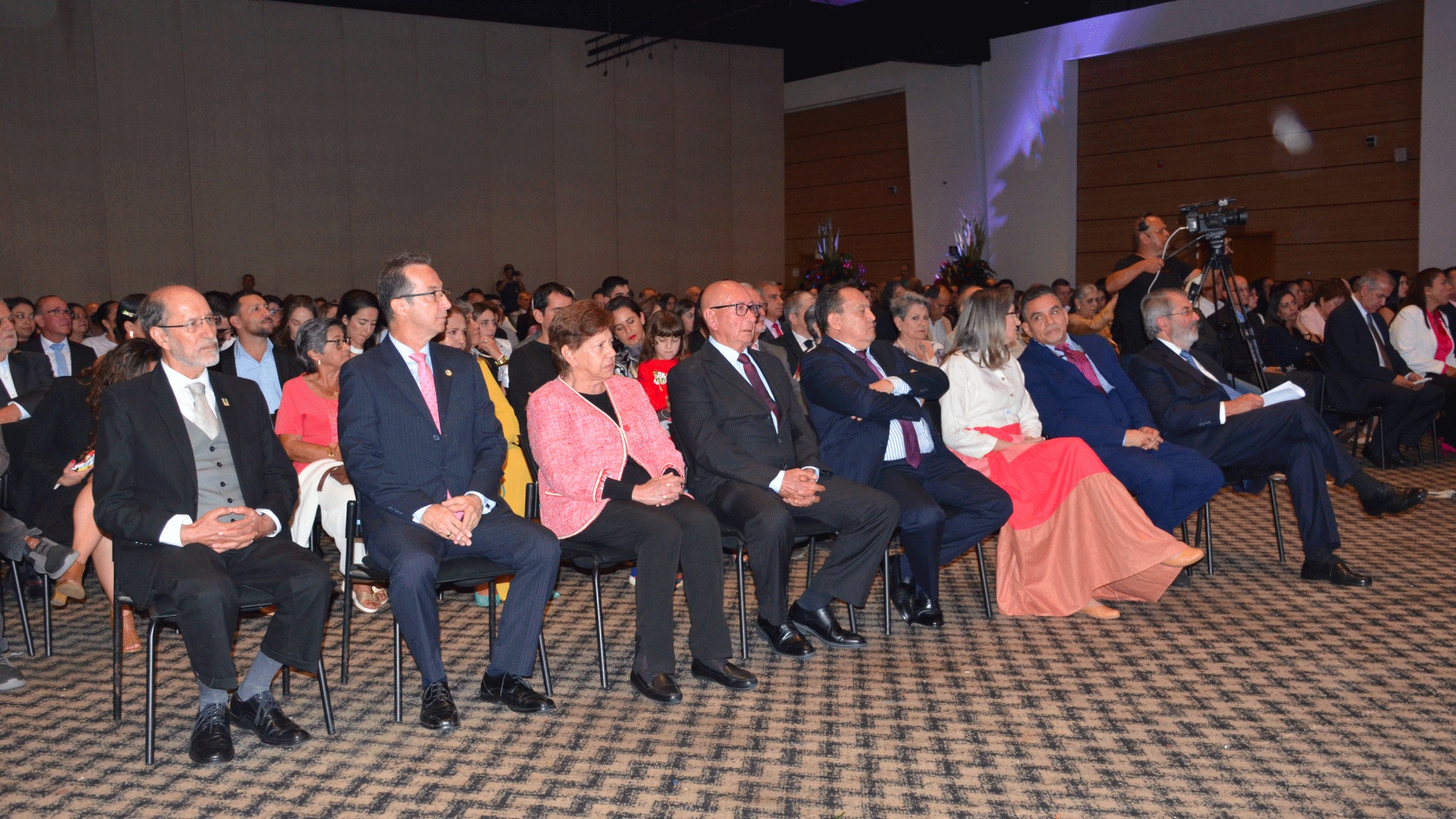 Noche de la Excelencia Uniquindiana, una gala matizada por el reconocimiento institucional y alta calidad académica