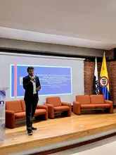 Liderazgo uniquindiano: Juan Pablo Pinto y Manuela Ávila presentaron ponencias sobre modelos y rutas de internacionalización