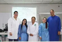 Patricia Landázuri, investigadora emérita de la Universidad del Quindío, y su grupo de investigación.