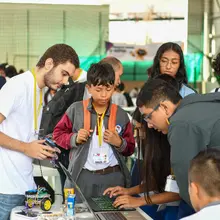 Estudiantes de 16 instituciones educativas visitaron hoy a la Uniquindío