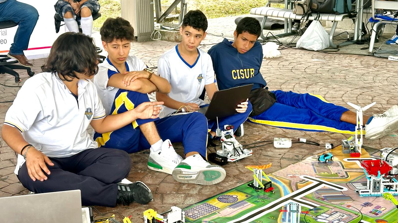 En la semana de apertura académica: ¡Robótica, Al aire!, del colegio a la experiencia universitaria En la semana de apertura académica: ¡Robótica, Al aire!, del colegio a la experiencia universitaria