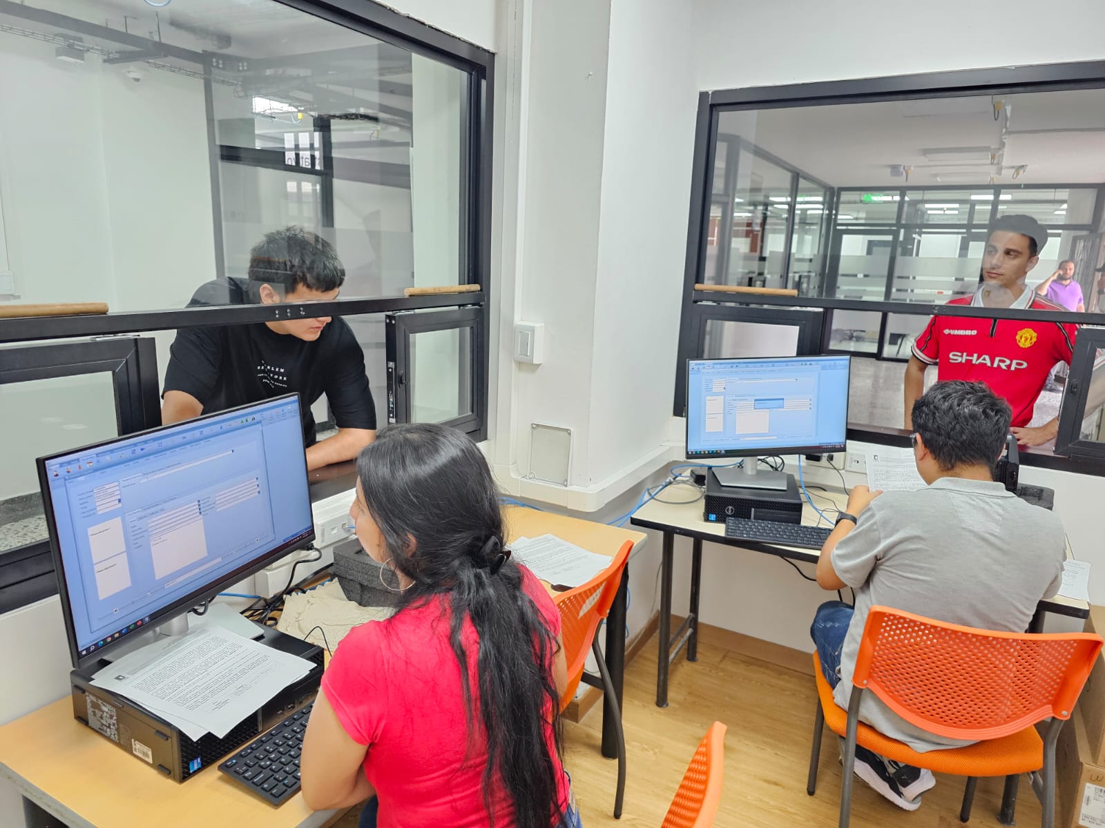 Tres nuevos puntos de registro biométrico Tres nuevos puntos de registro biométrico