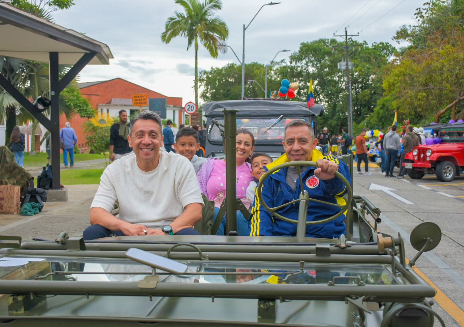 COMPARSAS (2) COMPARSAS (2)