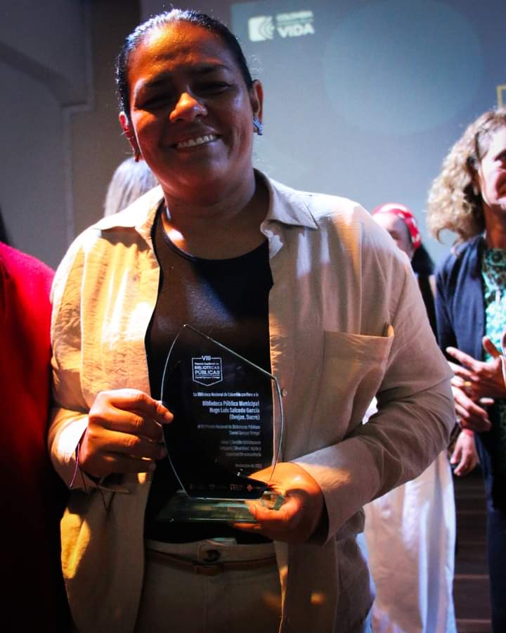 La bibliotecóloga Ana Milena Acosta obtuvo reconocimiento nacional por su gestión bibliotecaria en Sucre La bibliotecóloga Ana Milena Acosta obtuvo reconocimiento nacional por su gestión bibliotecaria en Sucre