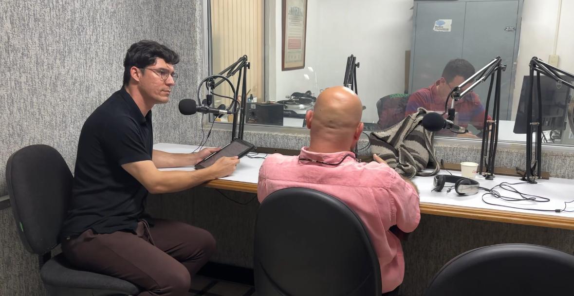 Conéctate con el podcast de Punto Seguido para hablar sobre tecnología e inteligencia artificial Conéctate con el podcast de Punto Seguido para hablar sobre tecnología e inteligencia artificial